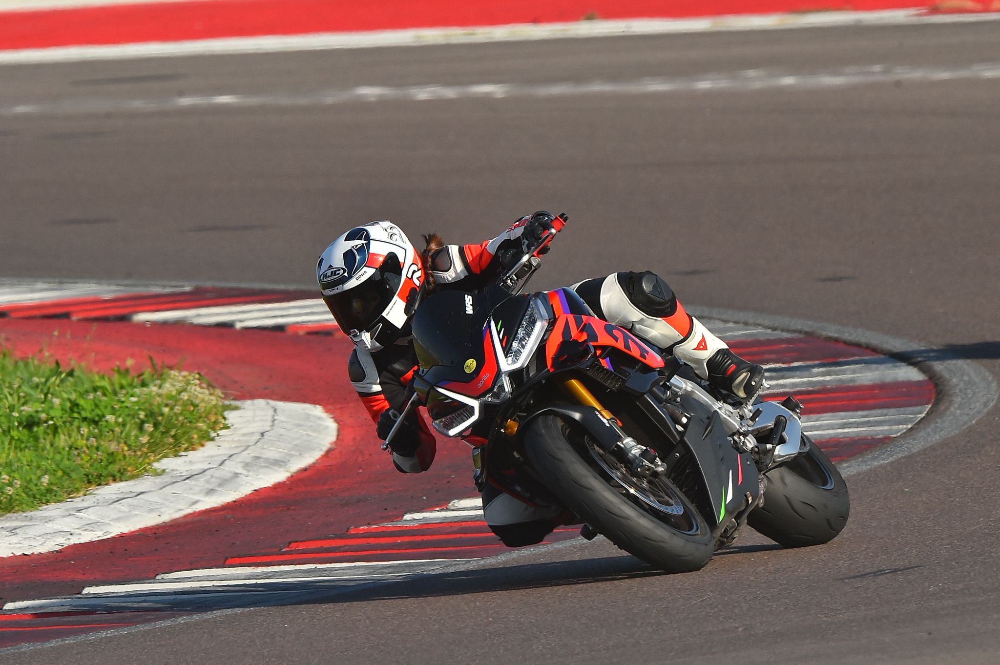 Elisa Cadeddu in curva a Cremona Circuit